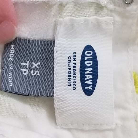 Old Navy eyelet dress - XSP - Picture 8 of 8